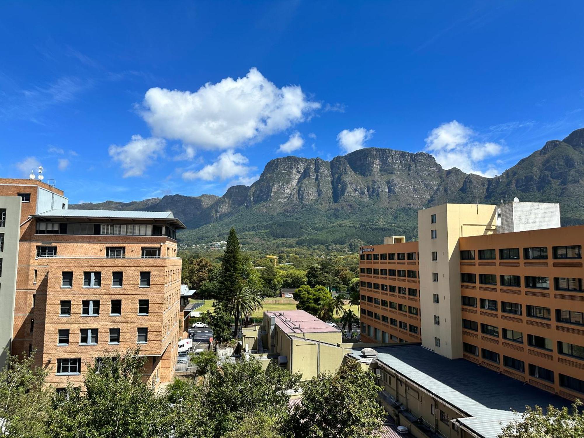 Newlands Peak Apartments Cape Town Exterior photo