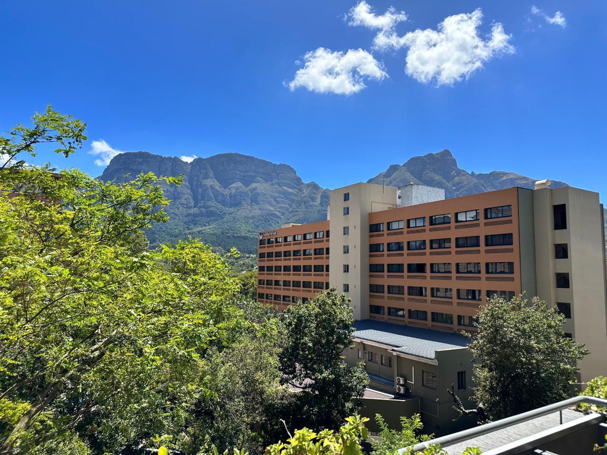 Newlands Peak Apartments Cape Town Exterior photo